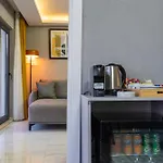 Boutique With Sea View In Crush House * Turunc