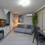 Boutique With Sea View In Crush House