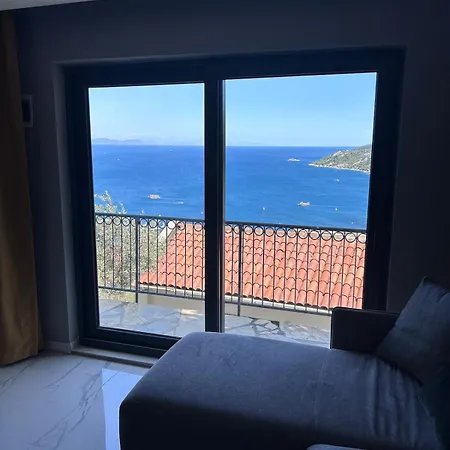 Boutique With Sea View In Crush House