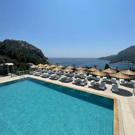 Boutique With Sea View In Crush House